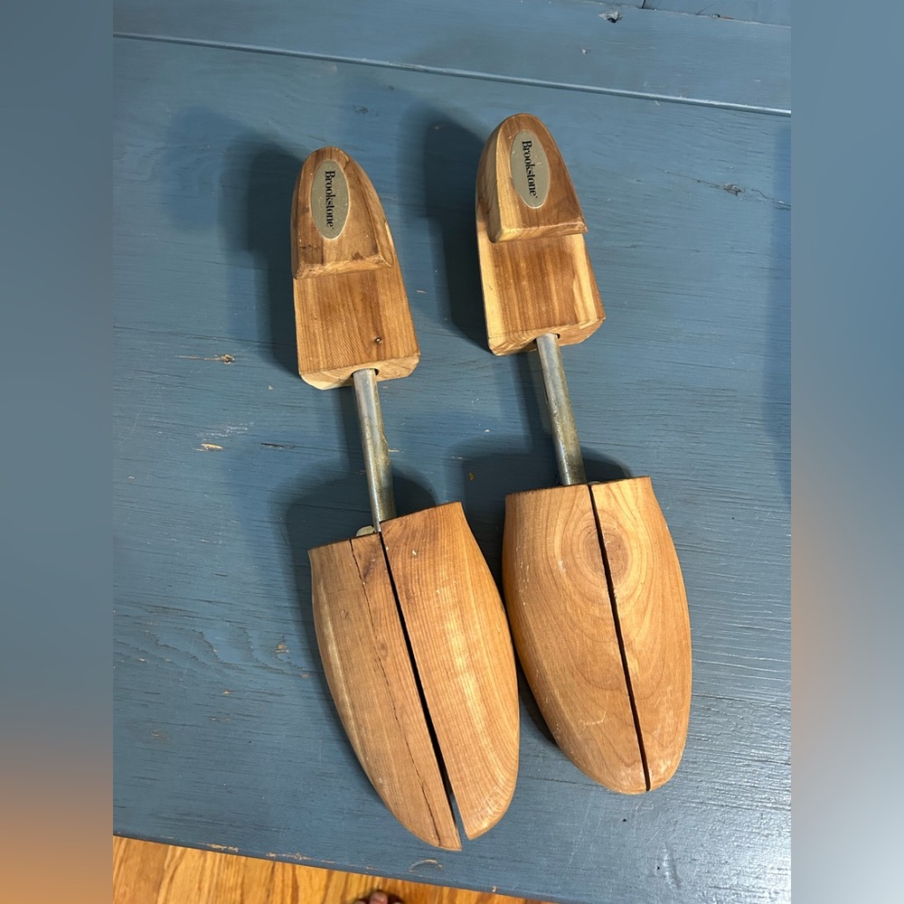 Brookstone Cedar Shoe Trees